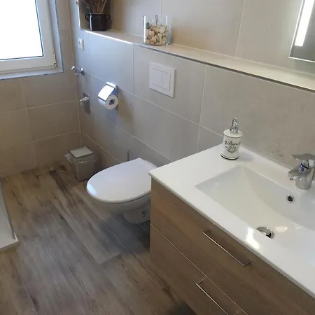 4 Im Eg Haus Stranddistel, Komfortable Fur 3 Personen In *