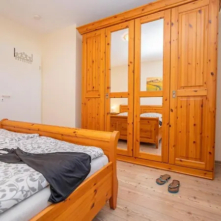 4 Im Eg Haus Stranddistel, Komfortable Fur 3 Personen In * Zingst